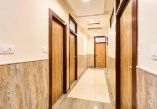 Hotel The Arshi Palace - 1