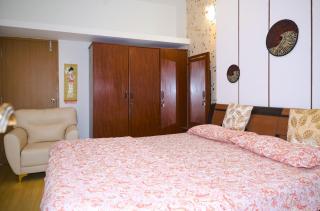 Ephraim Nest - 2