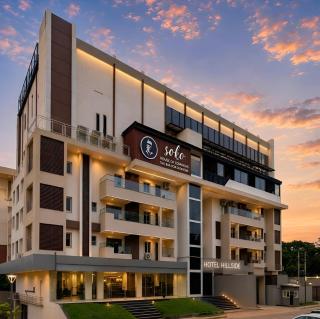 Hillside Hotel - 9