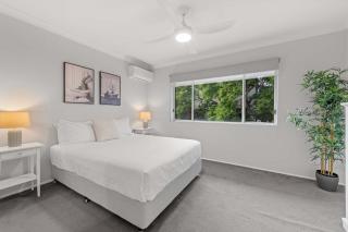 Prime Ascot Location Comfortable 2BR Townhouse - 9