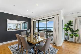 Heritage Penthouse in CBD - 6