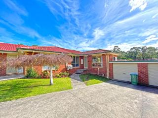 Pet-Friendly Retreat 2BR Ringwood Prime location - 9