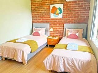 Pet-Friendly Retreat 2BR Ringwood Prime location - 7