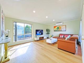 Pet-Friendly Retreat 2BR Ringwood Prime location - 4