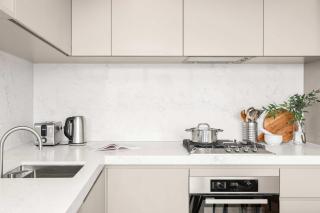 Two-Bedroom Apartment in Melbourne CBD with Bay View - 5