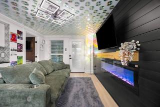 Music Themed BNB Disco Lights Fire Pit Lounge - 6