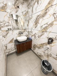 The Zenith Stay Luxury 3BHK Apartment - 1