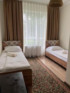 Tunduk guesthouse osh - 1
