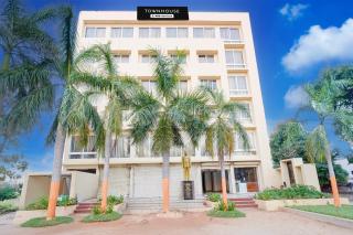 Townhouse Hillview Tirupati Formerly Hotel Looranova - 0