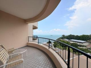 Tanjung Bungah Beachside Retreat at Rainbow Paradise - 1