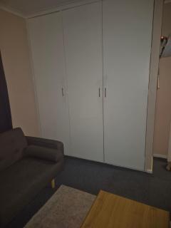 Cute comfy granny flat cabin style unit attached to my home - 1