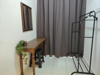Maison Inn - Affordable Sleeps 6 to 13 near Tebrau AEON & Toppen - Johor Bahru - 1