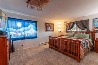 2 Hot Tubs + Sauna + Mountain Views | Winnemucca Retreat - 6