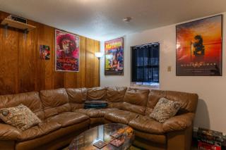 2 Hot Tubs + Sauna + Mountain Views | Winnemucca Retreat - 2
