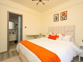ValSI Stays Modern One Bedroom Apartment in Westlands Nairobi, City Views - 3