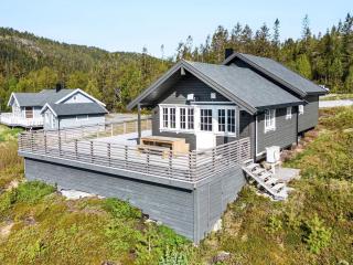 4 star holiday home in Naustbukta - 8