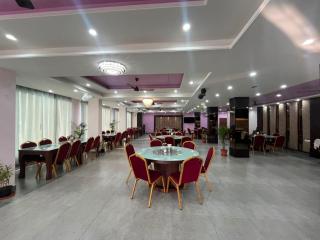 New Green Valley Hotel & Restaurant - 4