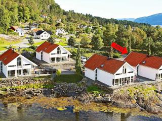 Five-Bedroom Holiday home in Jelsa 1 - 9