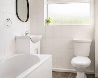 Whole Home Sleeps 8 in West Midlands - 6