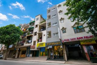 Hotet The Rosewalk Vista Free Pick up From Nizamuddin Railway Station - 2