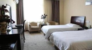 GreenTree Inn Taicang Baolong Square Hotel - 2
