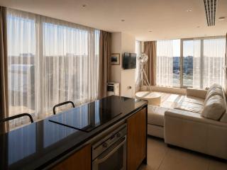 Sidemersey Livings - Liverpool City Centre Penthouse, Huge Balcony & Skyline Views, Secure Parking - 9