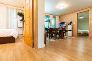 Large 2BR 66sqm Free Parking Near KSPO and Lotte World I Entire place I 4th floor No elevator - 0