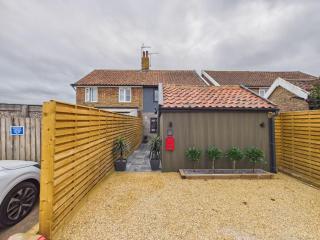 Ravens Lane - Spacious and Modern by Signature Stays - Sleeps 6 - 1