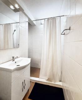 Modern Apartment in Cluj-Napoca - Kiwi Apartment - 5