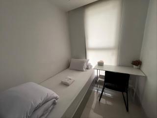 West Vista 2BR by Senyaman Living - 5