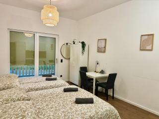 Modern Design Apartment with Free Parking - 6