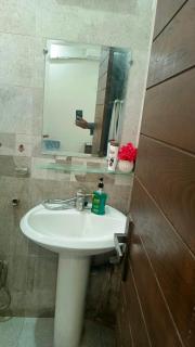 Cozy apartment in islamabad I-11 - 5