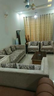 Cozy apartment in islamabad I-11 - 2