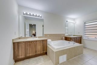 Executive 4BR Home Jacuzzi Fireplace Office - 3