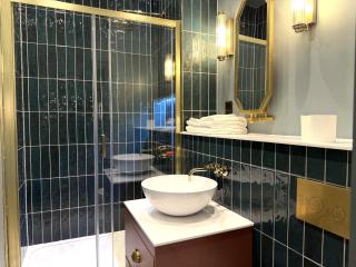 No7 Leeds - 7