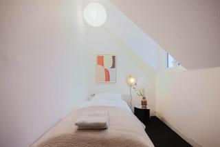 City Lakes Solo Room - 5