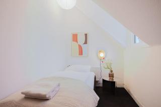 City Lakes Solo Room - 4