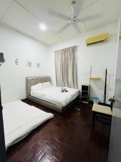 A&H Homestay - 8