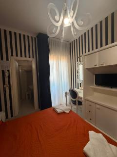 Room Only Cinèma - 2