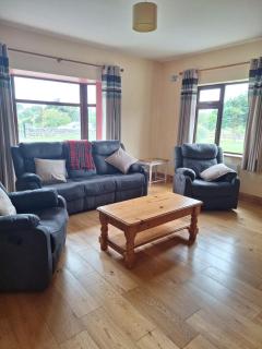 Charming 3BR Country Home Near Swinford - 0