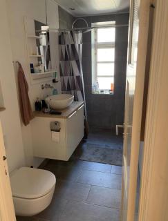 Sharing bed for Adults LGBT UE,US,UK only - 3