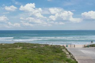 Ocean 9 - Sunset Beachfront Apartments - 3