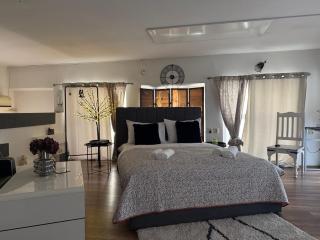 Cozy Urban - 0
