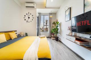 Mansion Condo at Rivergate Residence - 3