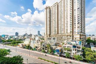 Mansion Condo at Rivergate Residence - 4