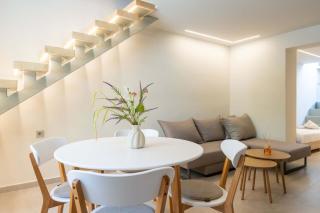 Neilis - Modern Retreat in Central Kalamata - 4