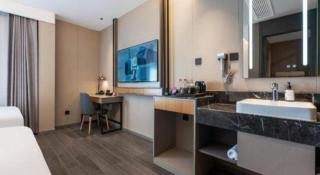 7 Days Inn Qingdao Haier Zone Ditie Tower Jiushui West Road - 7
