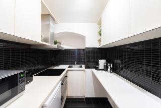 Charming & Stylish Apartment near Prague Castle & Metro - 5