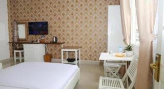 Royal Hotel - 6