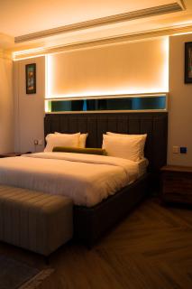 Le Aura Grand Hotel - 9